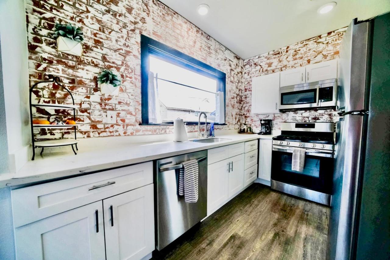 Boutique Apartment In Historic Downtown オールバニ エクステリア 写真